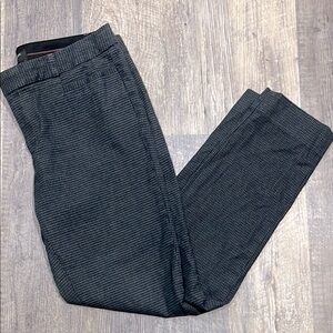 Banana Republic Sloan skinnny houndstooths black and gray size 6 Pants